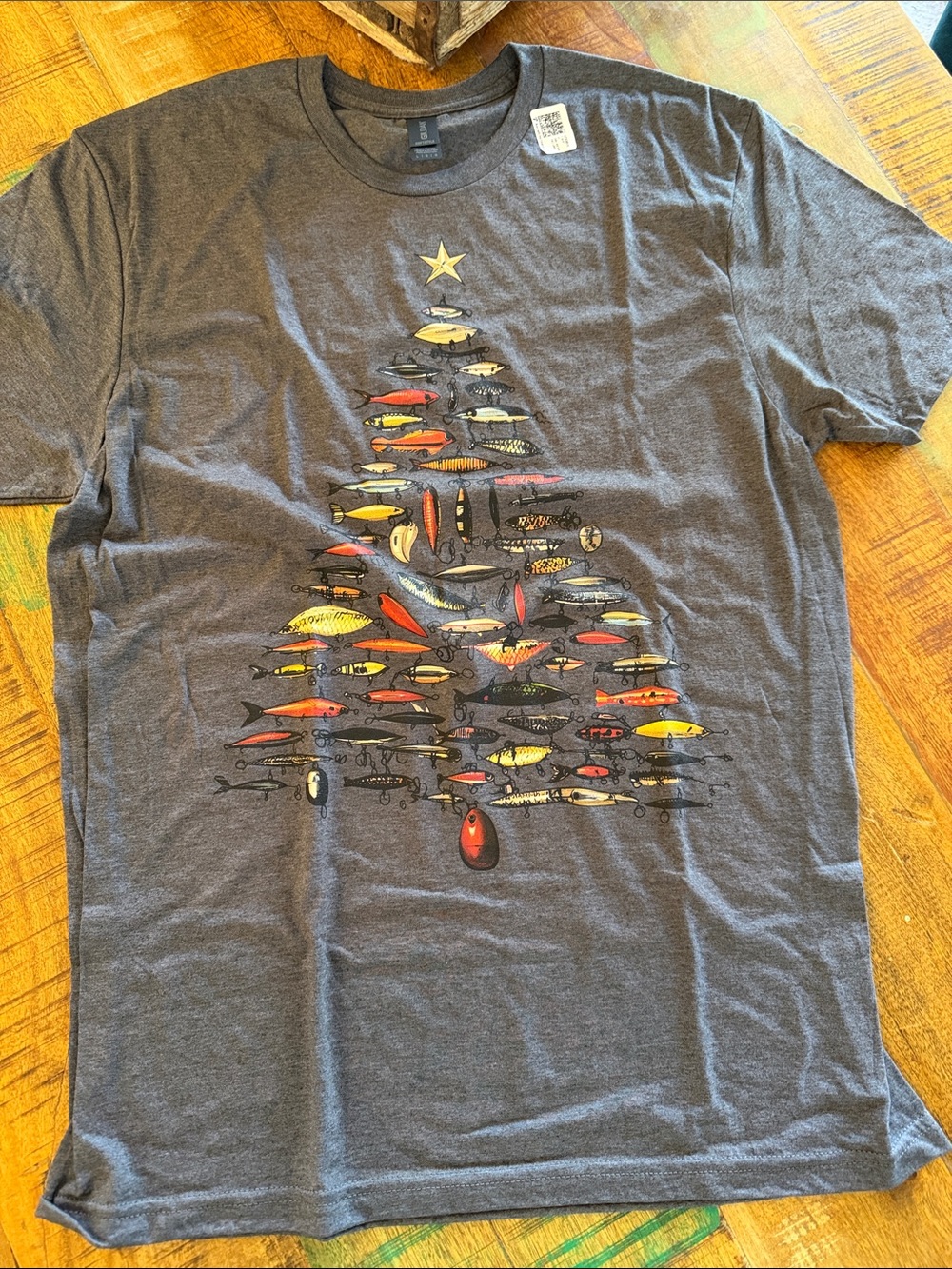 Fishing Lure Christmas Gildan Gray Short Sleeve tee. SZ L. NWT